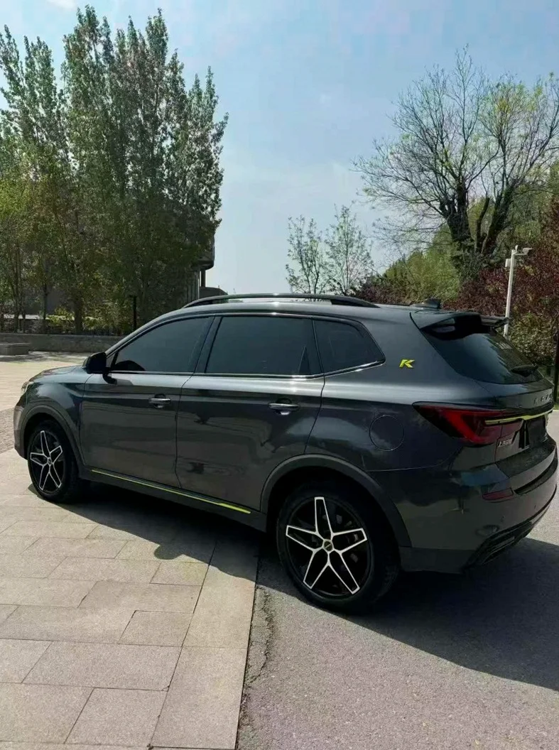 荣威RX5 后面外观三