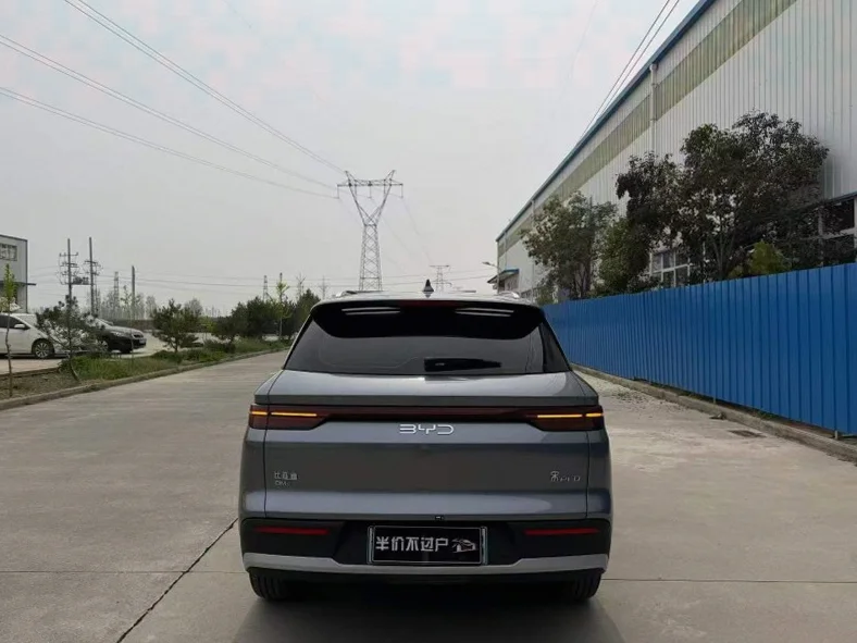 比亚迪宋 内饰前排