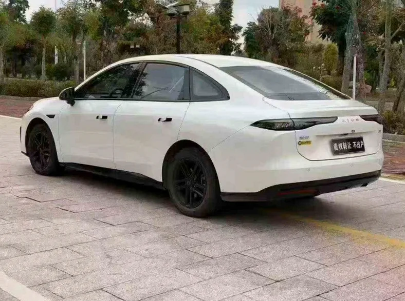 传祺埃安RT 内饰后排