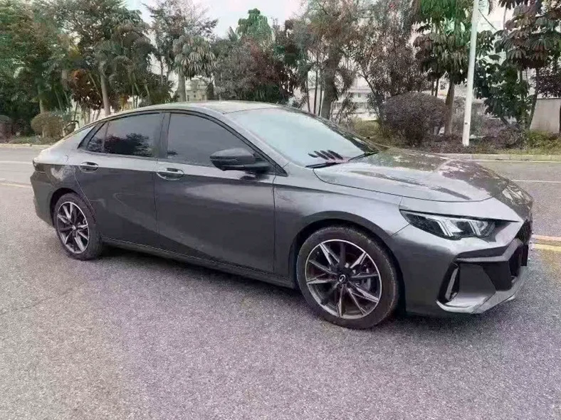 传祺影豹 正面外观二