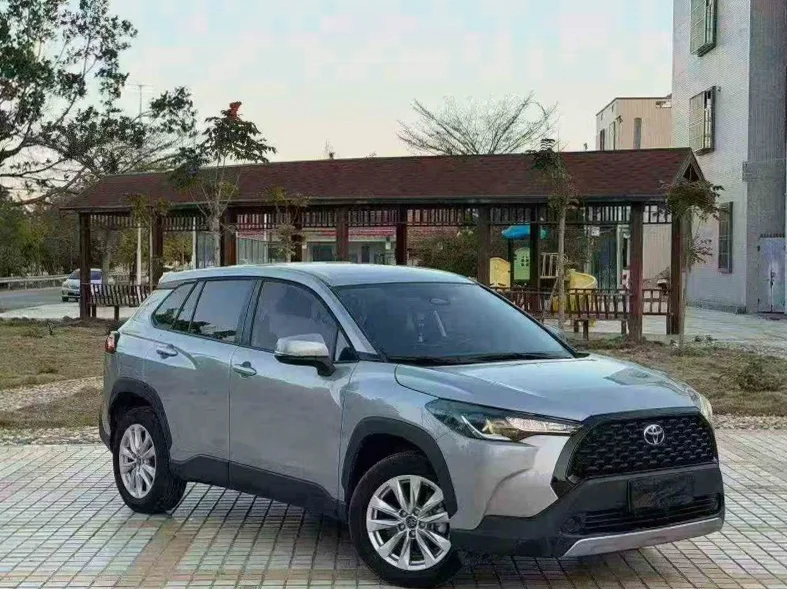 丰田锐放 正面外观二