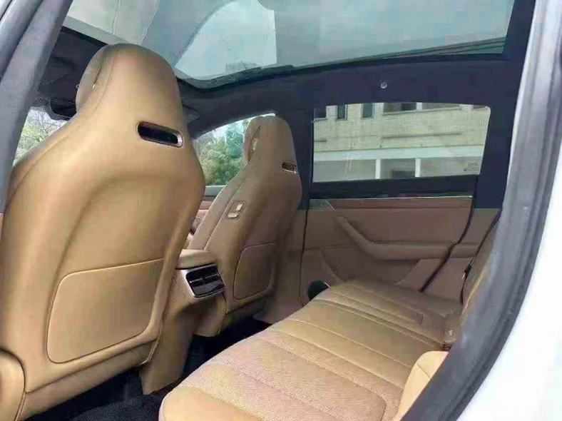 华为智选智界 后面外观三