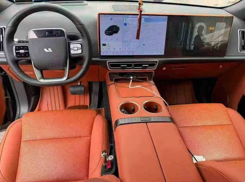 理想L7 后面外观二