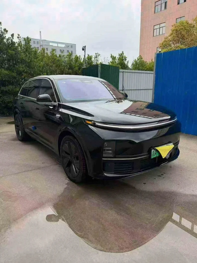 理想L7 正面外观二