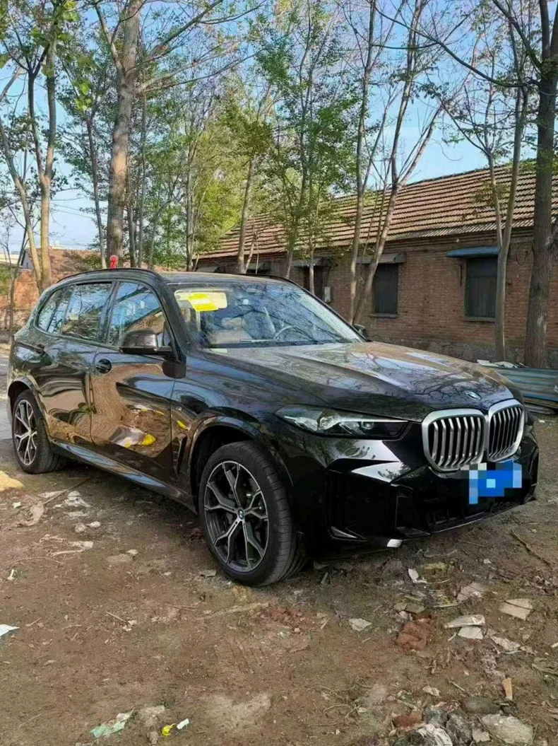 26年宝马X5耀夜版2.0T