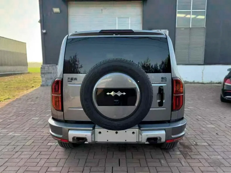 比亚迪方程豹 后面外观三