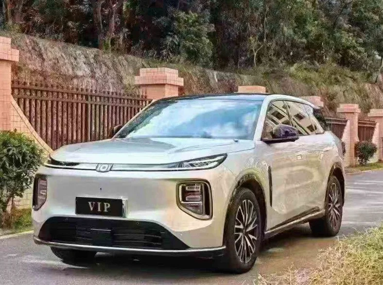 长安汽车启源 正面外观二