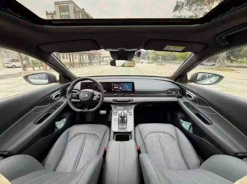 传祺影豹 内饰后排