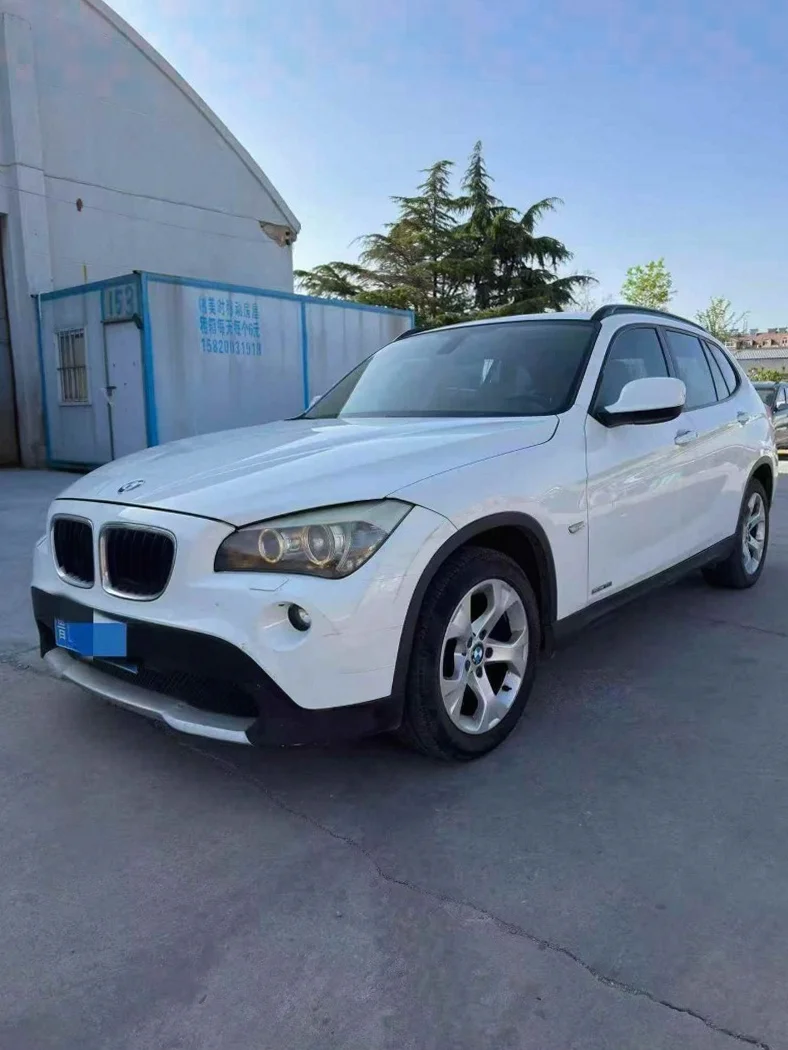 X1宝马 正面外观三