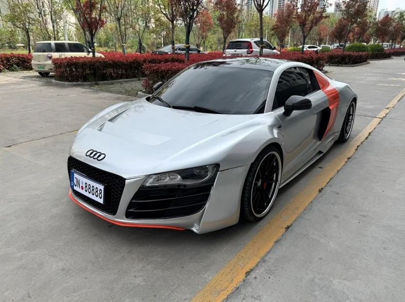 奥迪R8 正面外观二