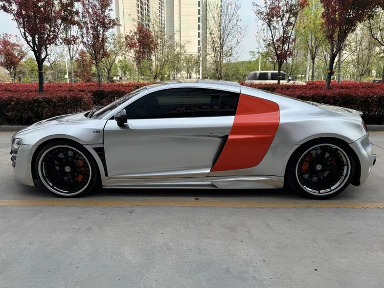 奥迪R8 内饰后排