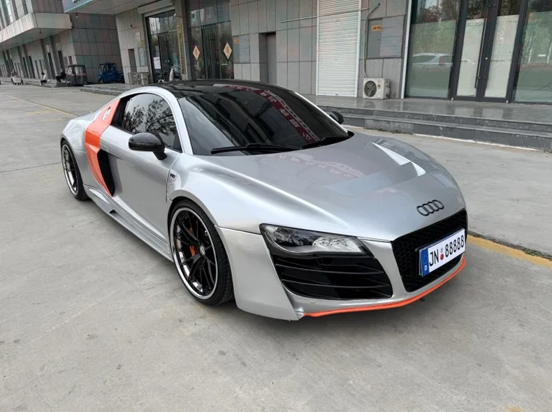 奥迪R8 后面外观一