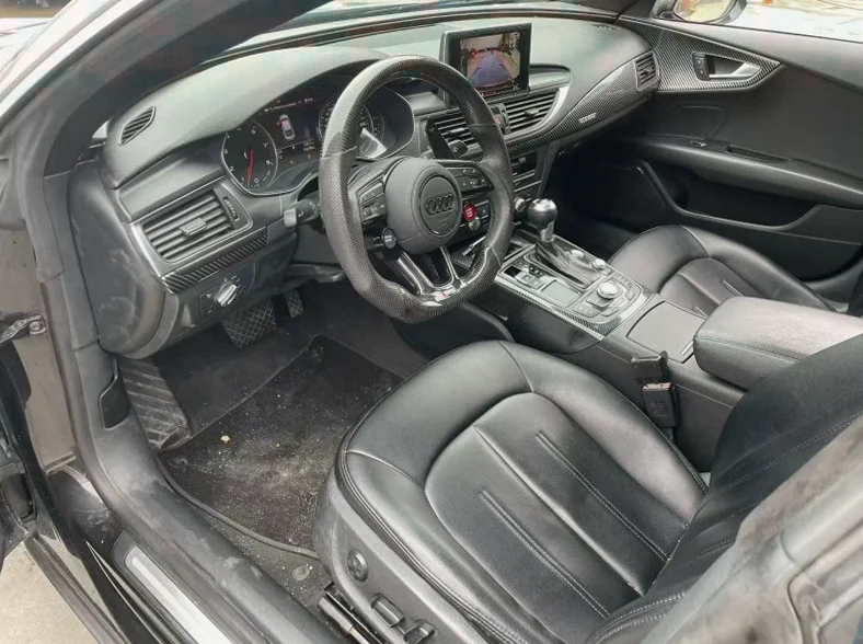 奥迪A7L 后面外观一