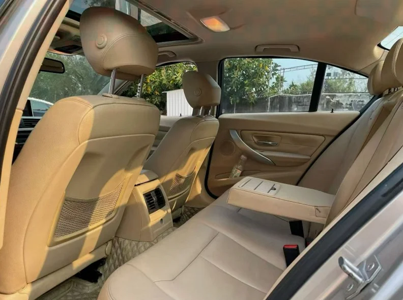 宝马3系 后面外观二