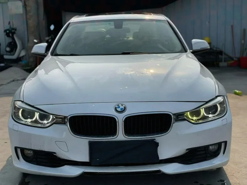 13年宝马320i时尚版