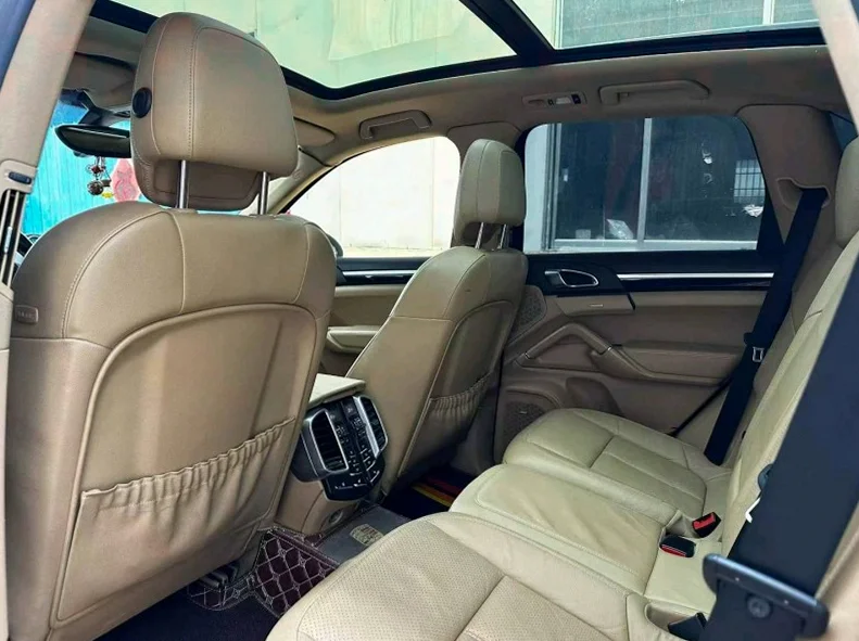 保时捷卡宴 后面外观三