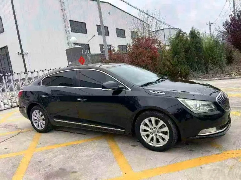 别克君越 正面外观二