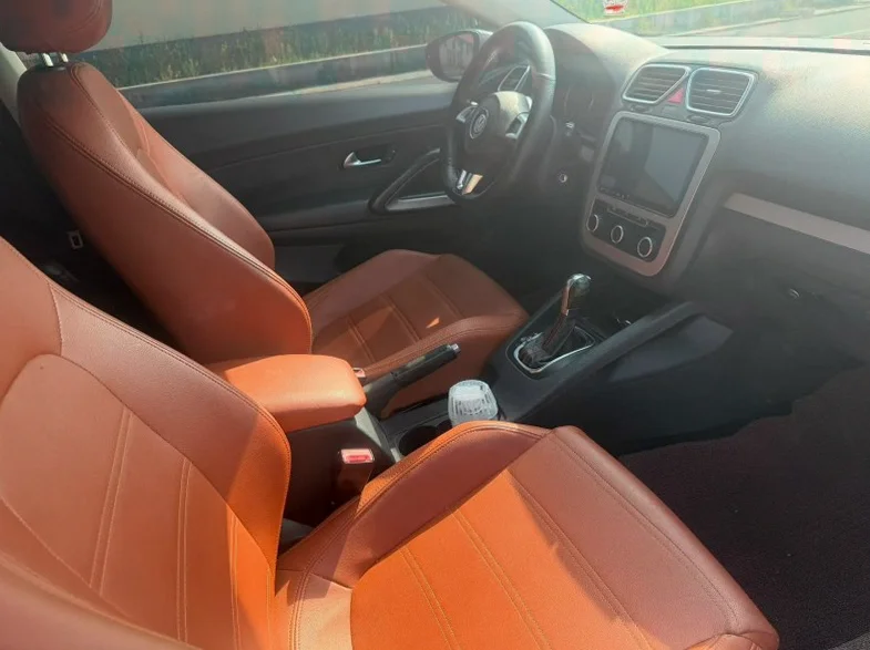 大众尚酷 内饰前排