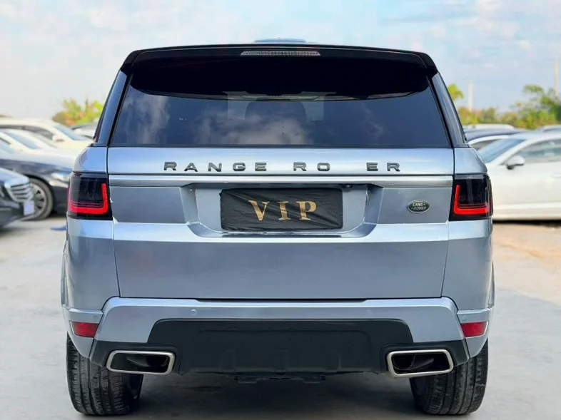 路虎揽胜运动 驾驶室