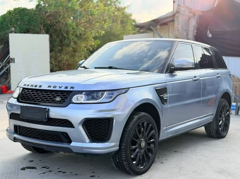 路虎揽胜运动 正面外观二