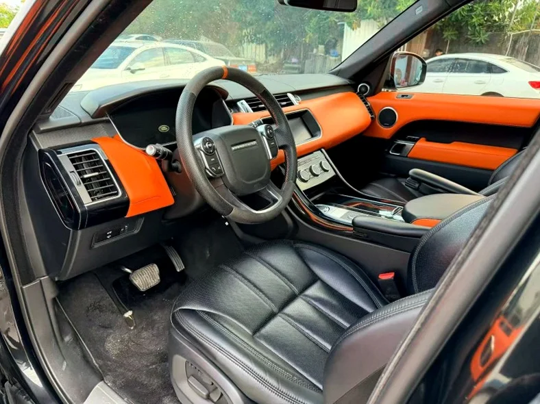 路虎揽胜运动 后面外观一