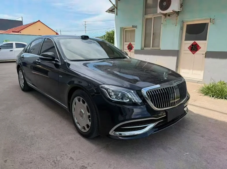 奔驰S 正面外观三