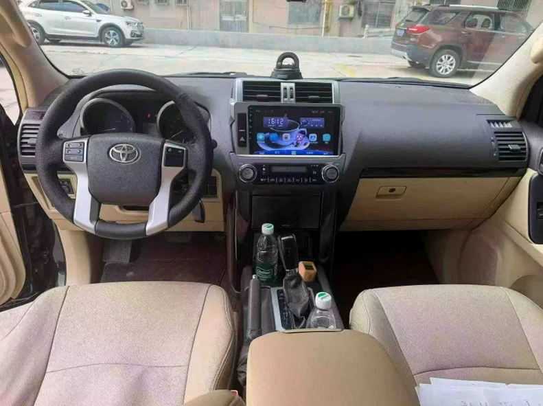 丰田普拉多 后面外观二