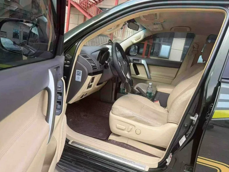 丰田普拉多 后面外观三