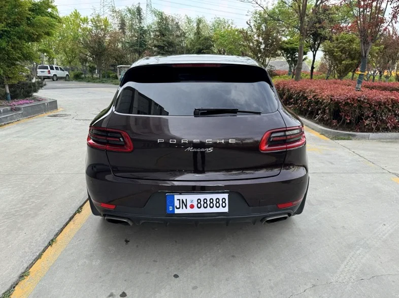 保时捷Macan 驾驶室