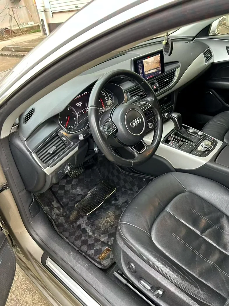 奥迪A7L 后面外观三