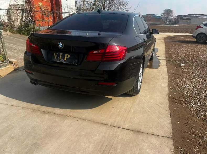 宝马5系 内饰后排