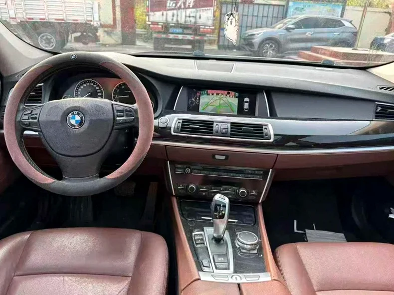 宝马5系 后面外观二