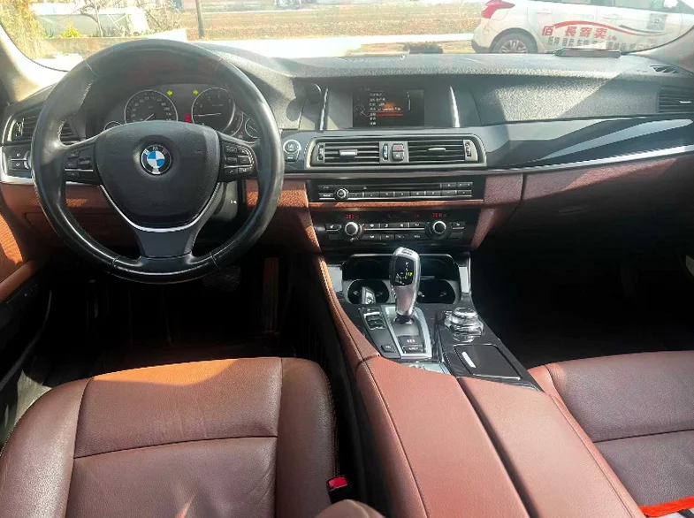 宝马5系 后面外观二