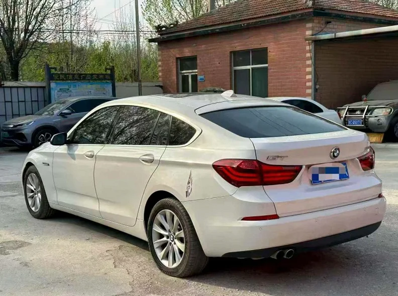 宝马5系 内饰后排