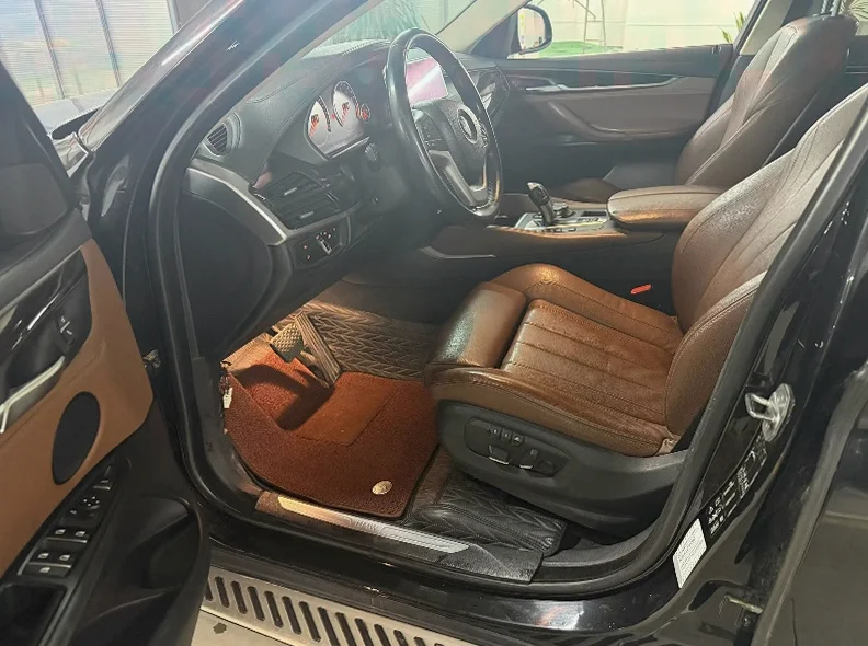 宝马X6 后面外观二