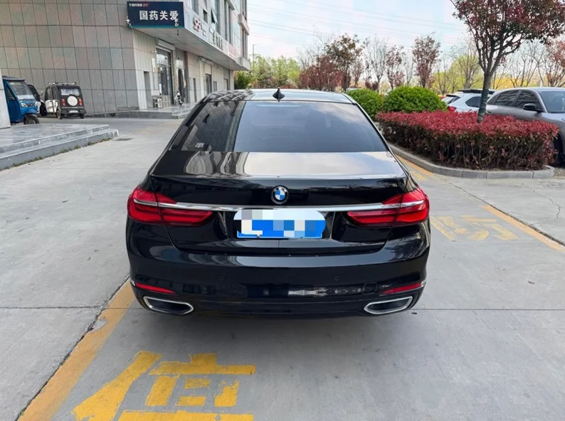 宝马7系 内饰前排