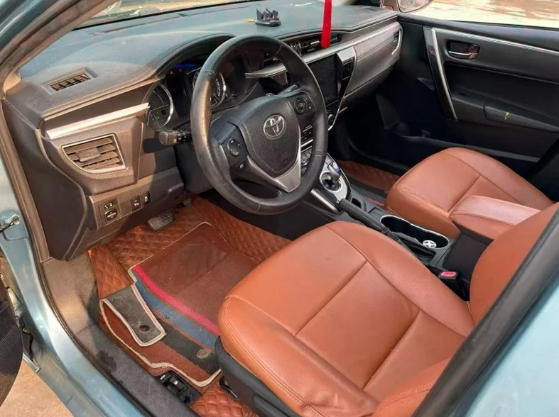 丰田卡罗拉 正面外观三