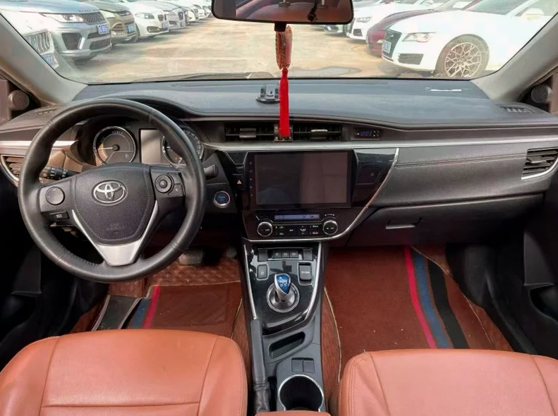 丰田卡罗拉 后面外观一