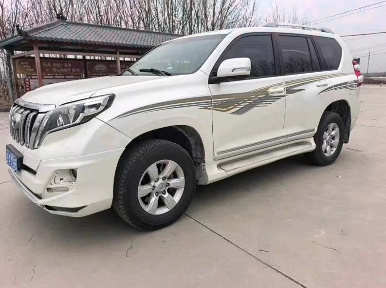 丰田普拉多 后面外观二