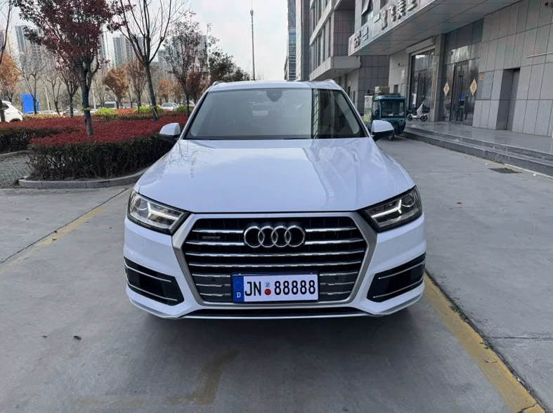 17年奥迪Q7 2.0T四驱新款豪华版