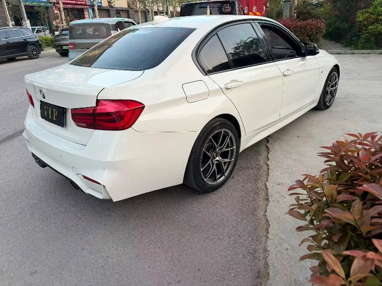 宝马3系 驾驶室