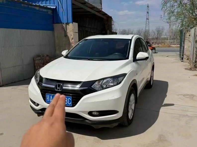 本田缤智 正面外观二