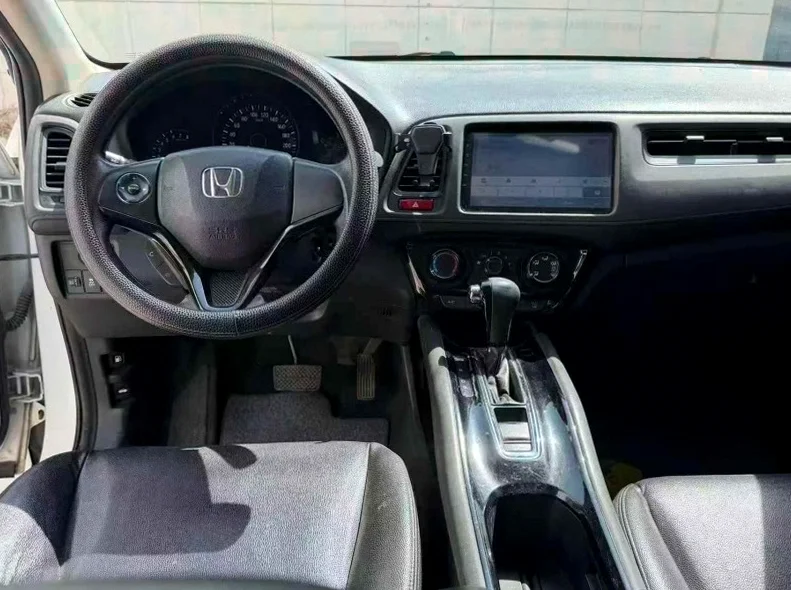 本田缤智 后面外观一