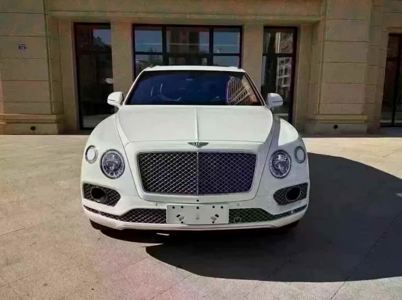 17年宾利添越 6.0T W12标准版