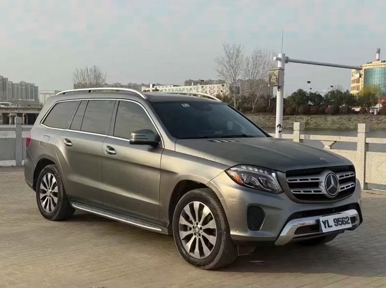 奔驰GLS 正面外观二