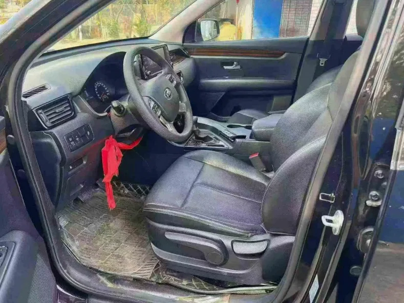 起亚KX7 后面外观二