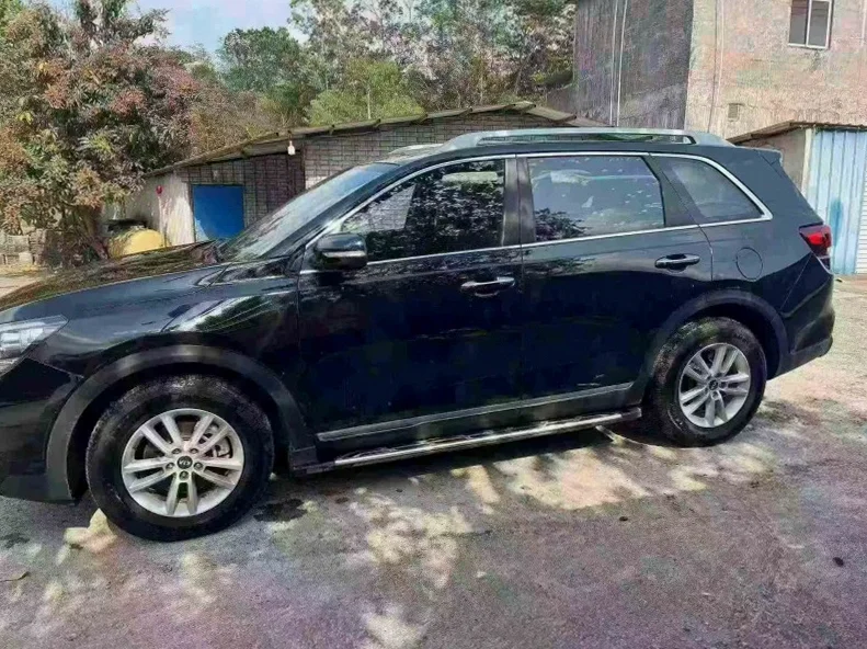 起亚KX7 正面外观三