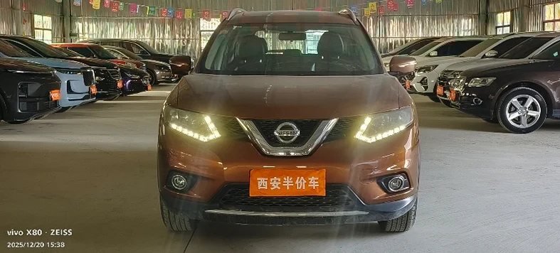 17年日产奇骏2.5L四驱顶配