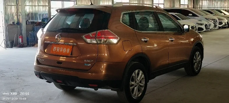 日产奇骏 后面外观三