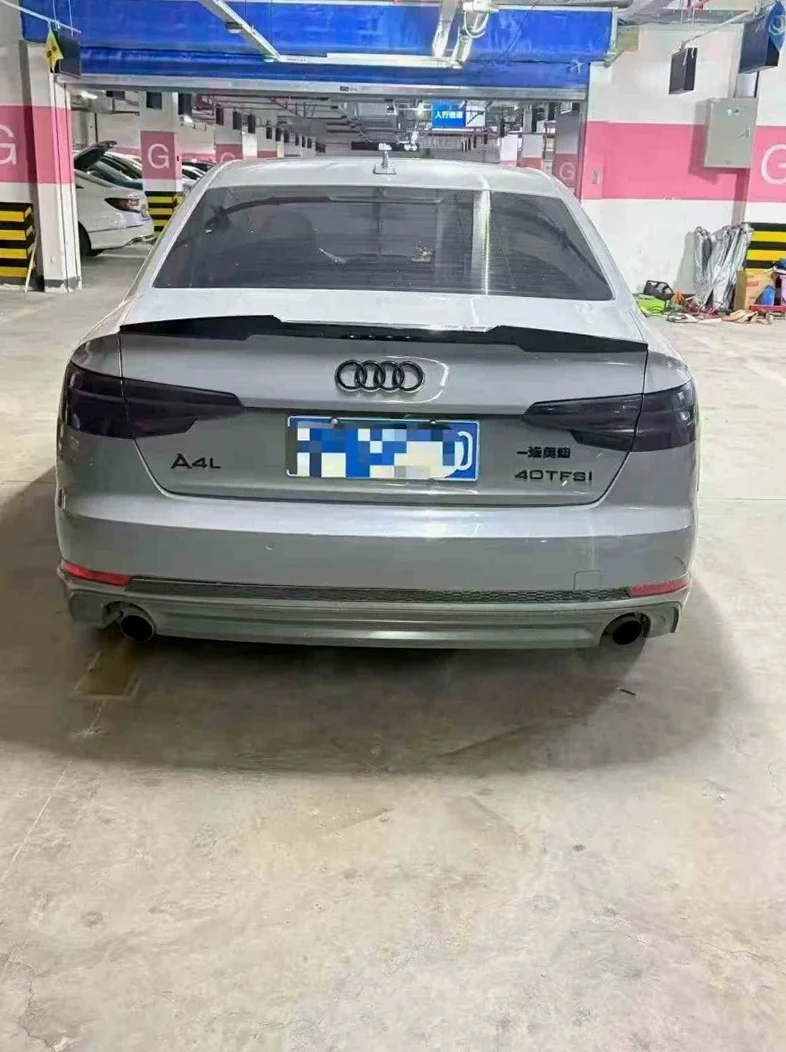 奥迪A4L 驾驶室